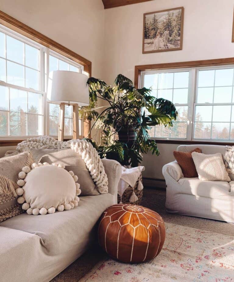 Modern Farmhouse Living Room With White Window Grids