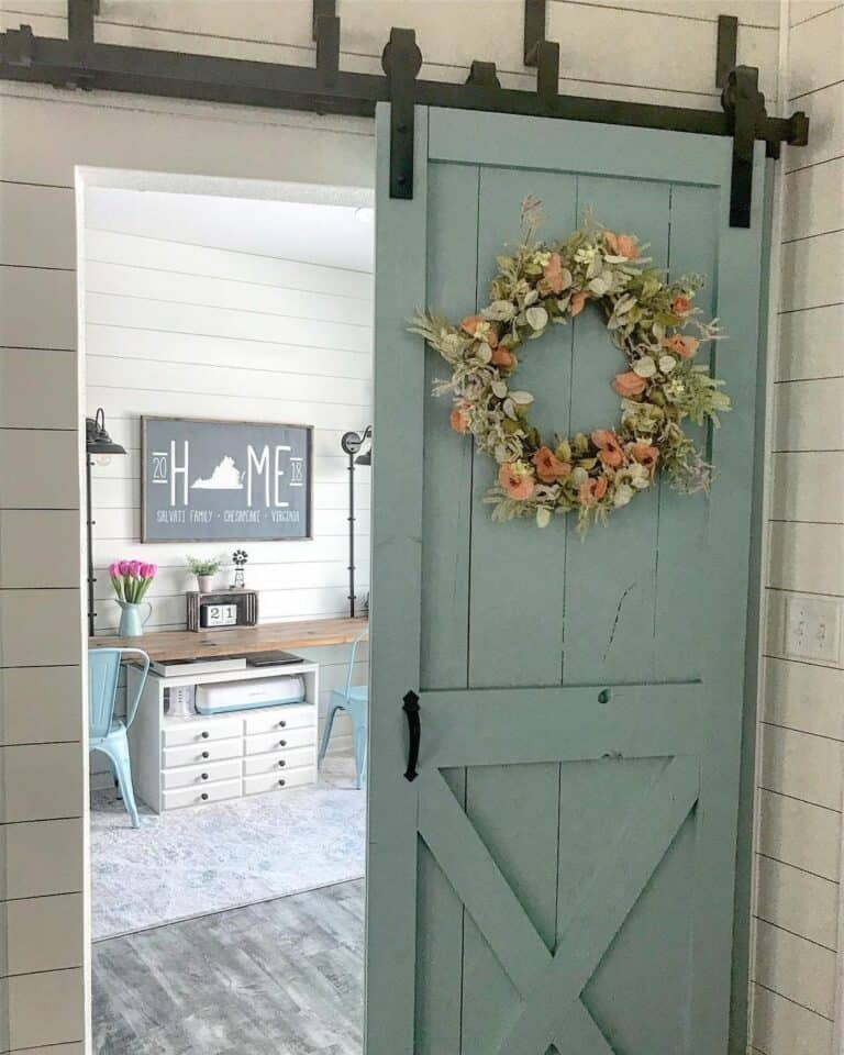 Modern Farmhouse Office Decorated With Wooden Planks