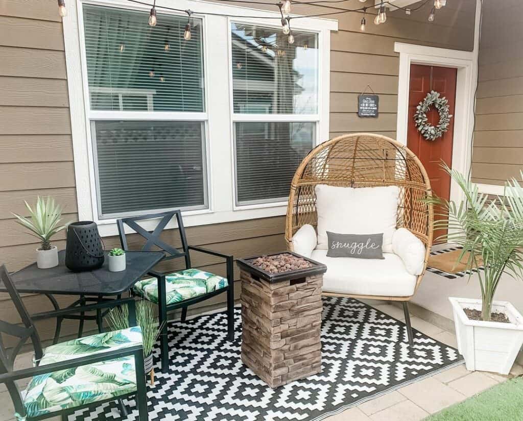 Modern Farmhouse Outdoor Patio Décor