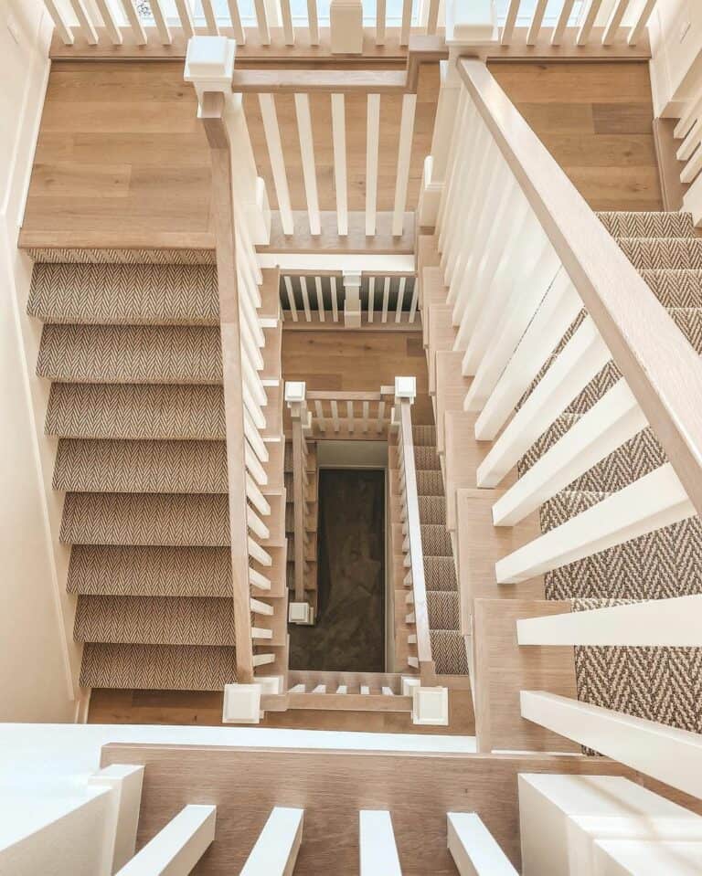 Modern Light Oak Staircase Idea With White Balusters