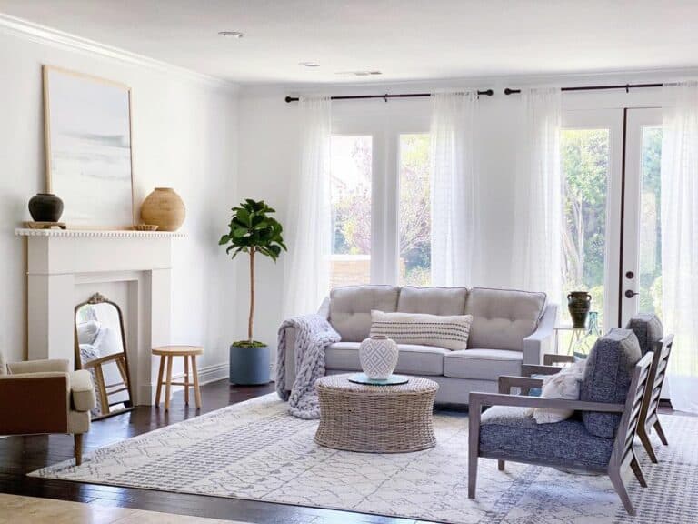 Modern Mantel Styling for Lounge