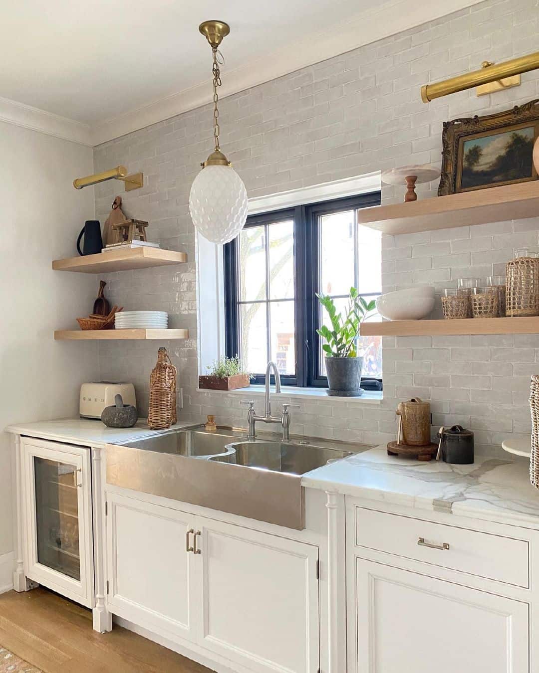 34 Inviting Small Kitchen With Open Shelving Designs