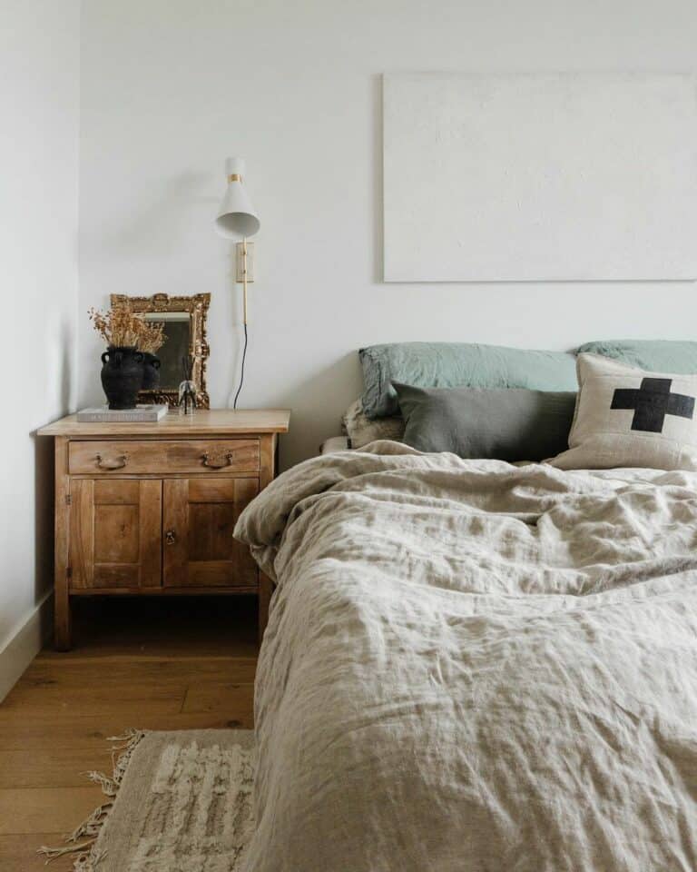 Modern and Rustic Bed With No Headboard