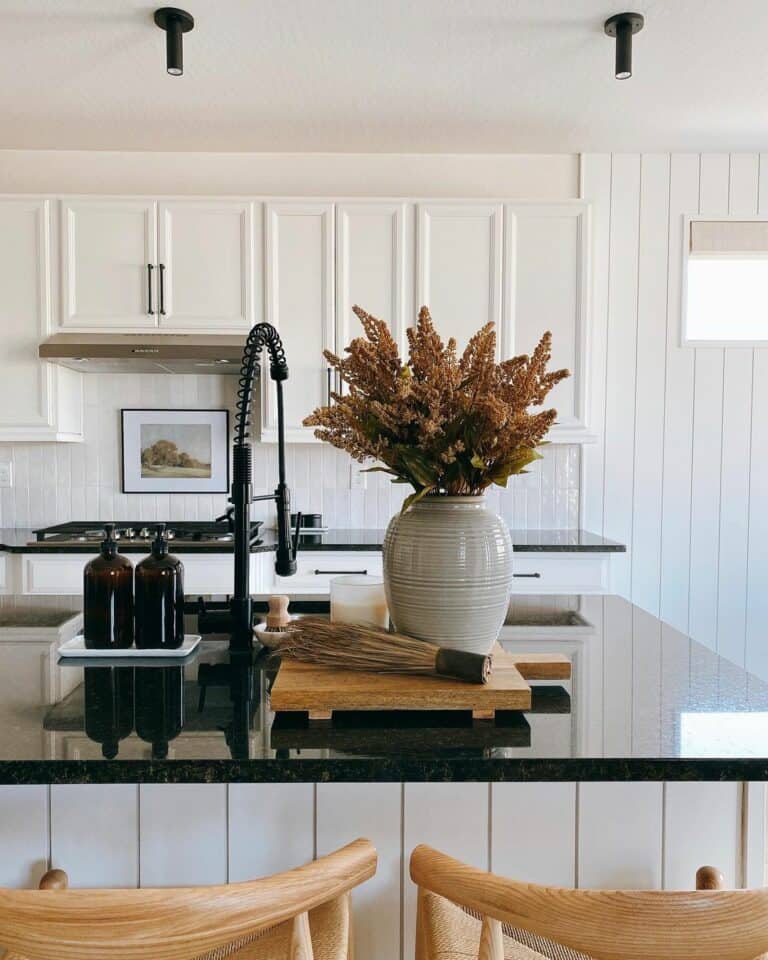 Natural Tones in Modern Kitchen