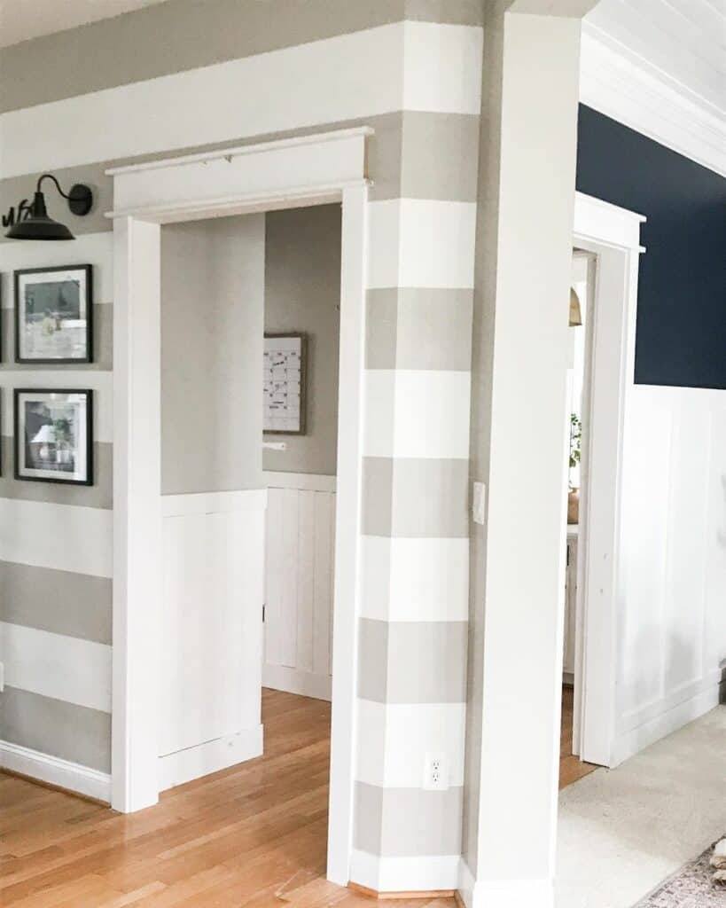 Neutral Paint Wall Stripes Ideas for a Farmhouse Hallway