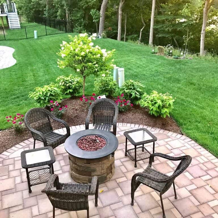 Outdoor Patio Furniture Around Fire Pit