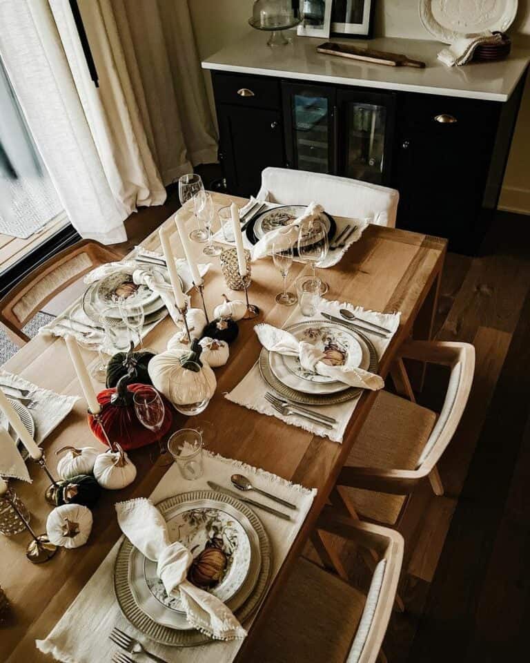 Rich-brown Dining Table With Thanksgiving Décor
