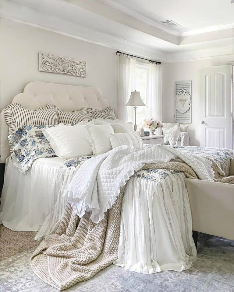 Romantic French Country Bedroom Décor