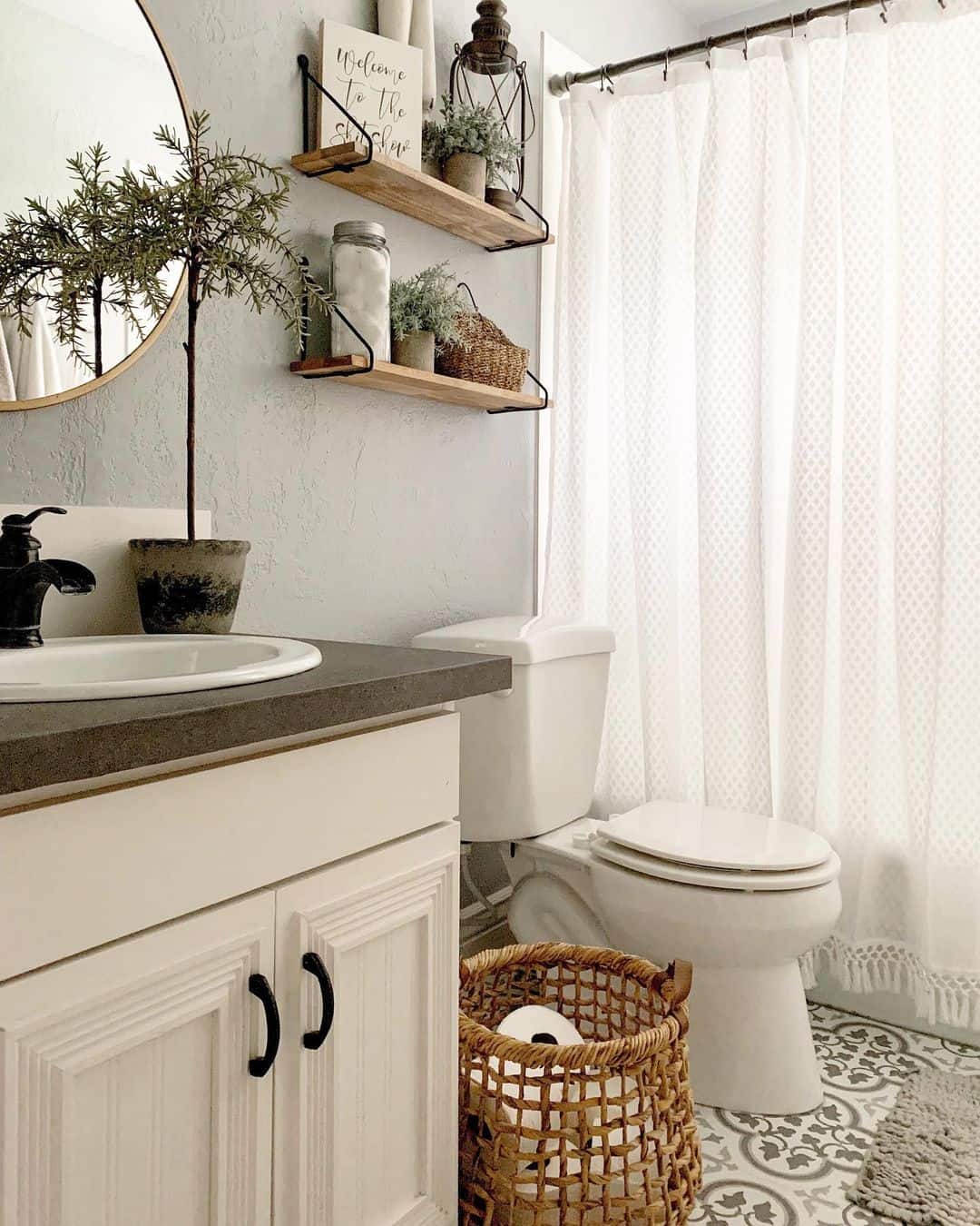 Farmhouse Style Bathroom Design