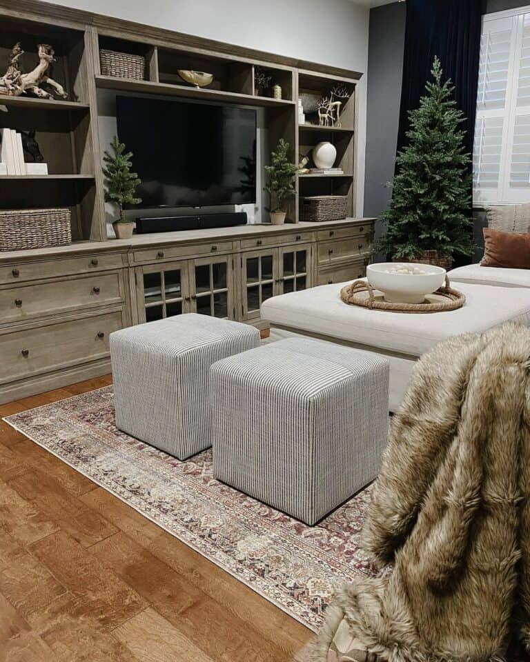 Rustic Living Room Cabinets With Cozy Accents