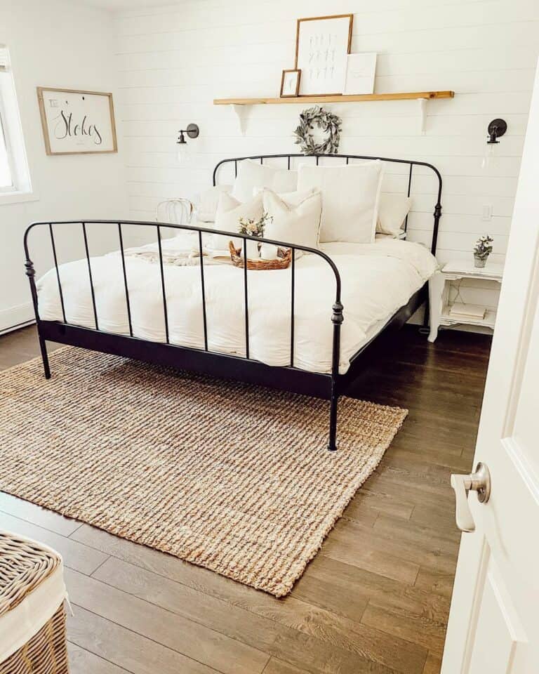 Simple Modern Bedroom of Minimalist Dreams