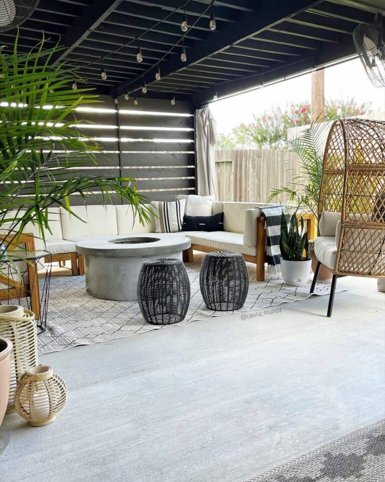 Simple and Luxurious Patio With Concrete Firepit
