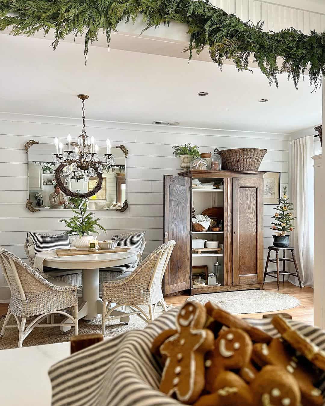 29 Ceiling Trim Ideas that Make a Statement