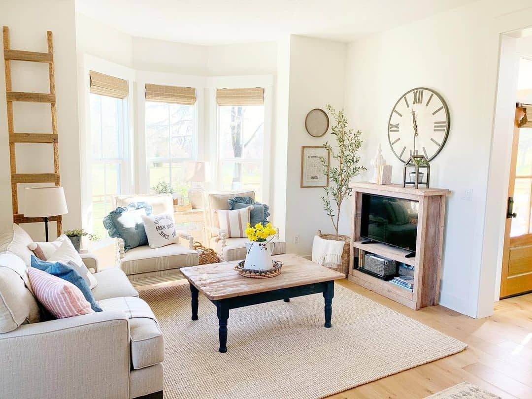 23 Small Living Room with TV Ideas to Maximize your Space