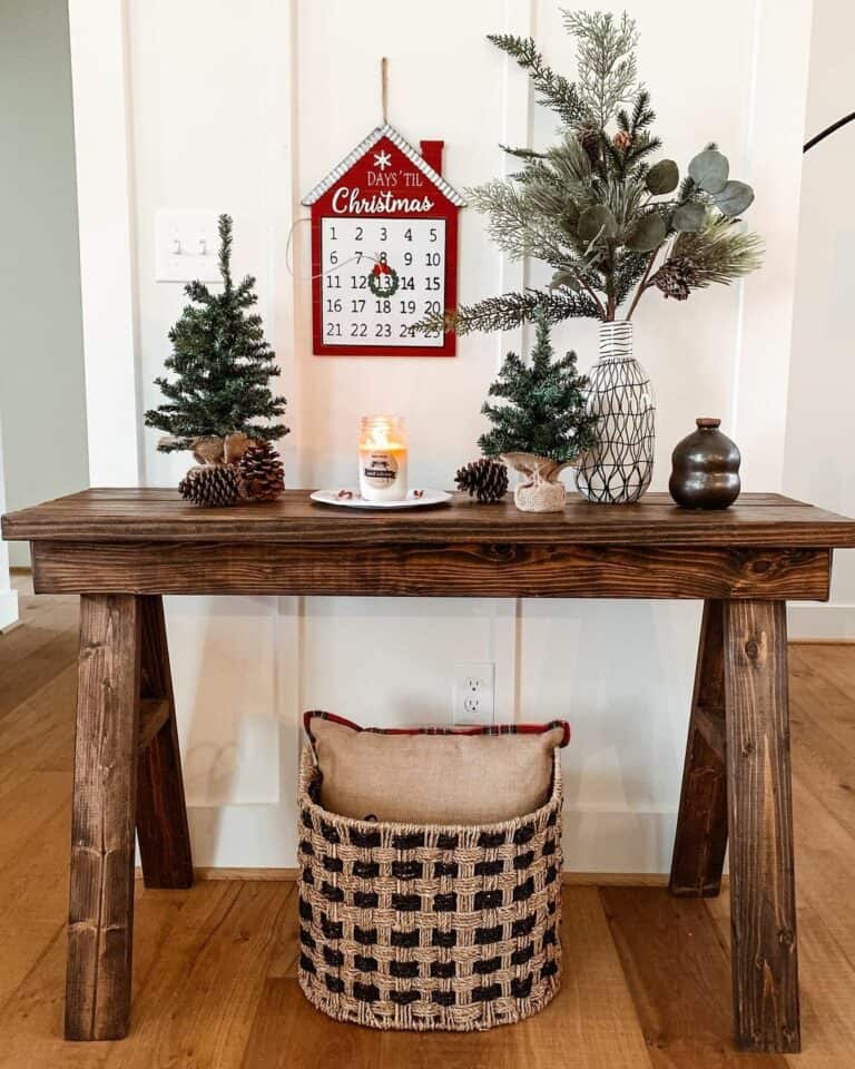 Solid Wood Console Showcases Pine Accessories