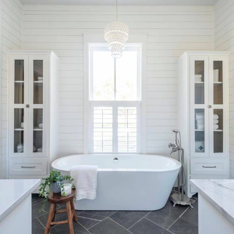 Spa-inspired Bathtub Tile Surround Ideas