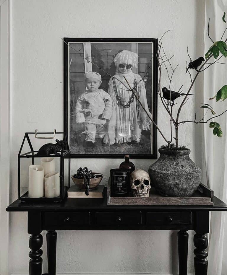 Spooky Black and White Décor in Haunted Home