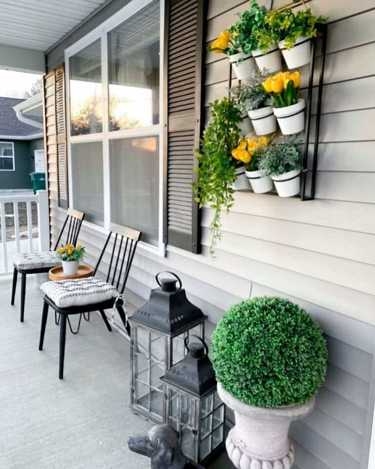 Spring Farmhouse Porch Décor