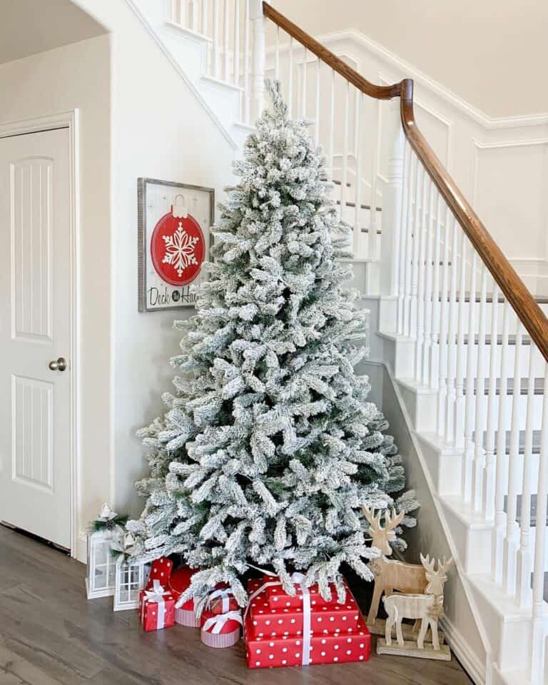 Stairway Christmas Tree Décor
