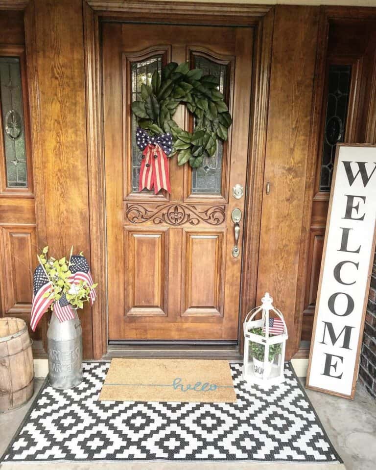 Subtle 4th of July Outdoor Decorations