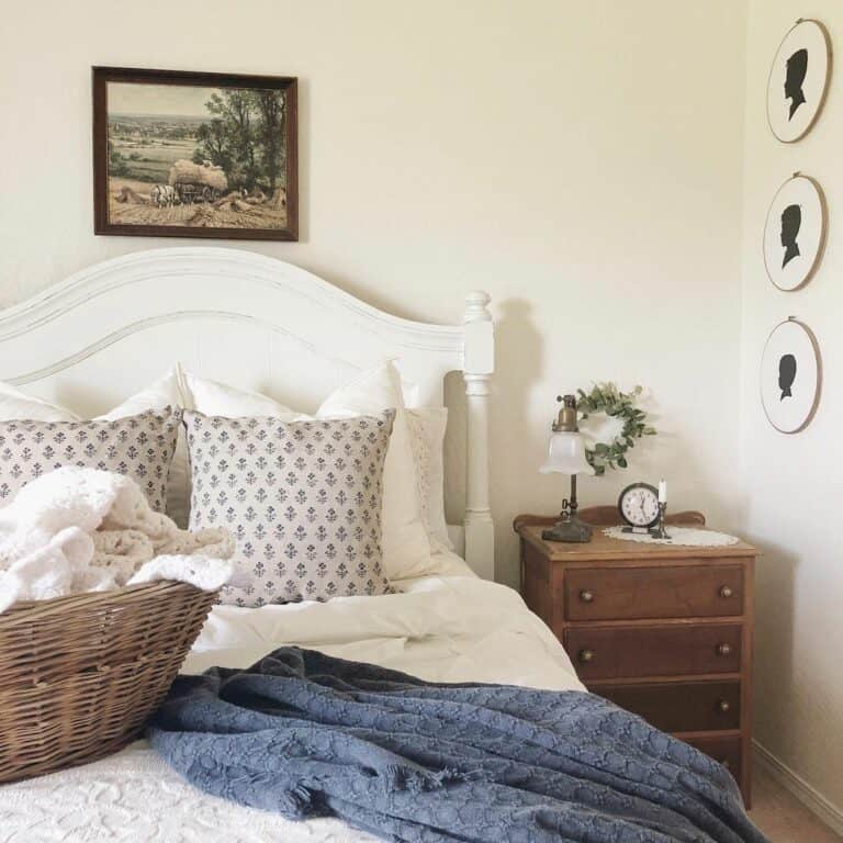 Traditional Cottage Bedroom