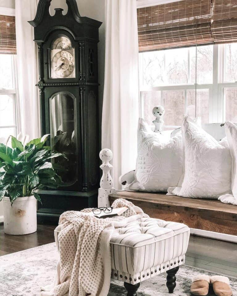 Traditional Farmhouse Living Room