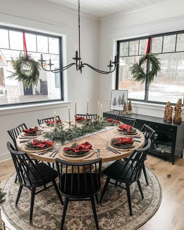 Traditional Holiday Dining Room