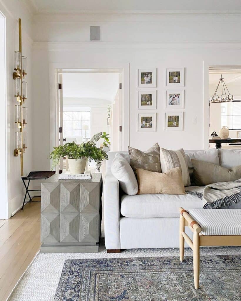 33 Simple and Stunning Ideas for Side Table Décor