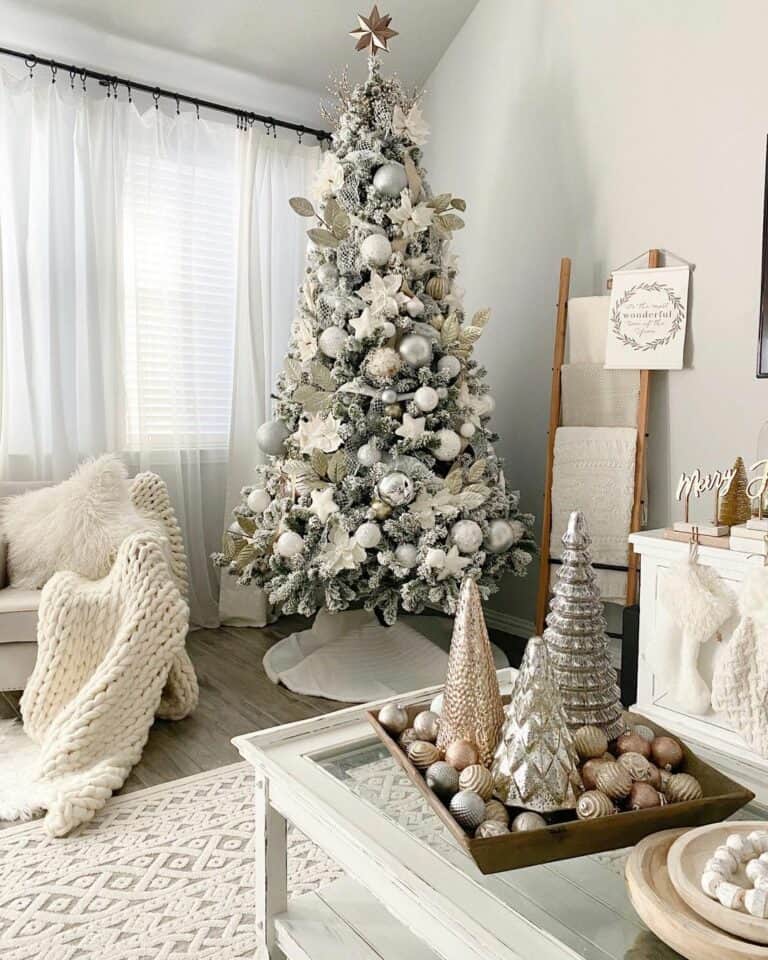 Using White and Metallic Accents for Neutral Holiday Décor
