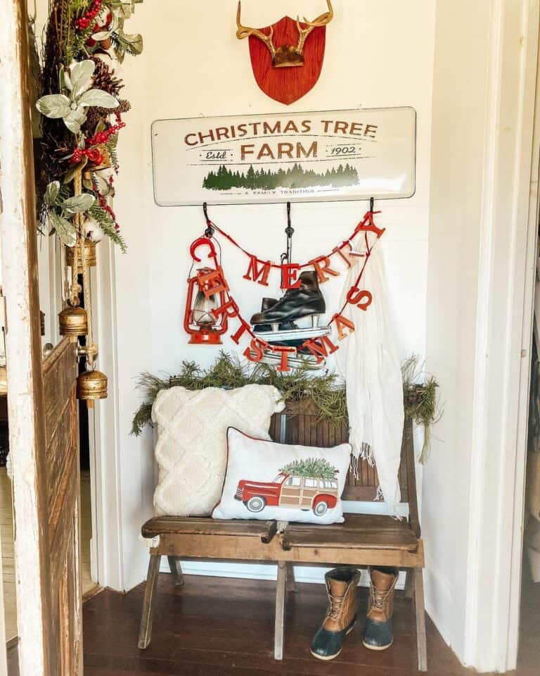 Vintage Decorations in Compact Entryway