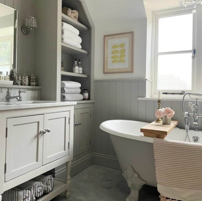Vintage Gray Bathroom Décor Ideas