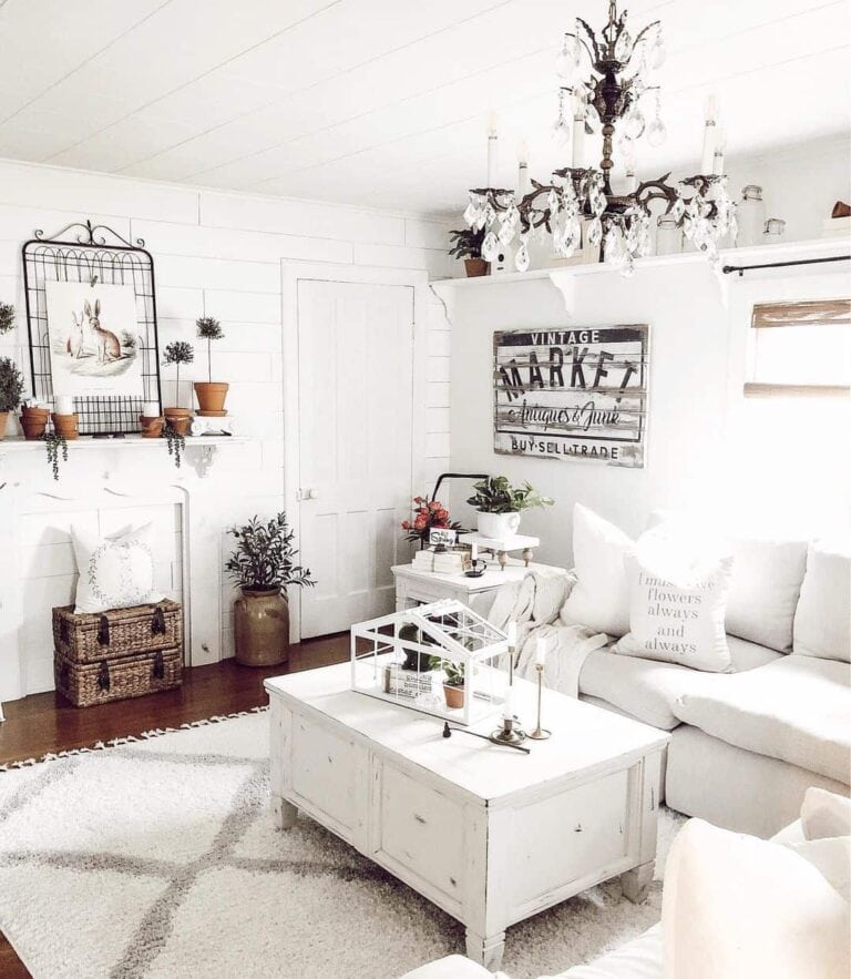 White Living Room Ideas With Chrystal Chandelier
