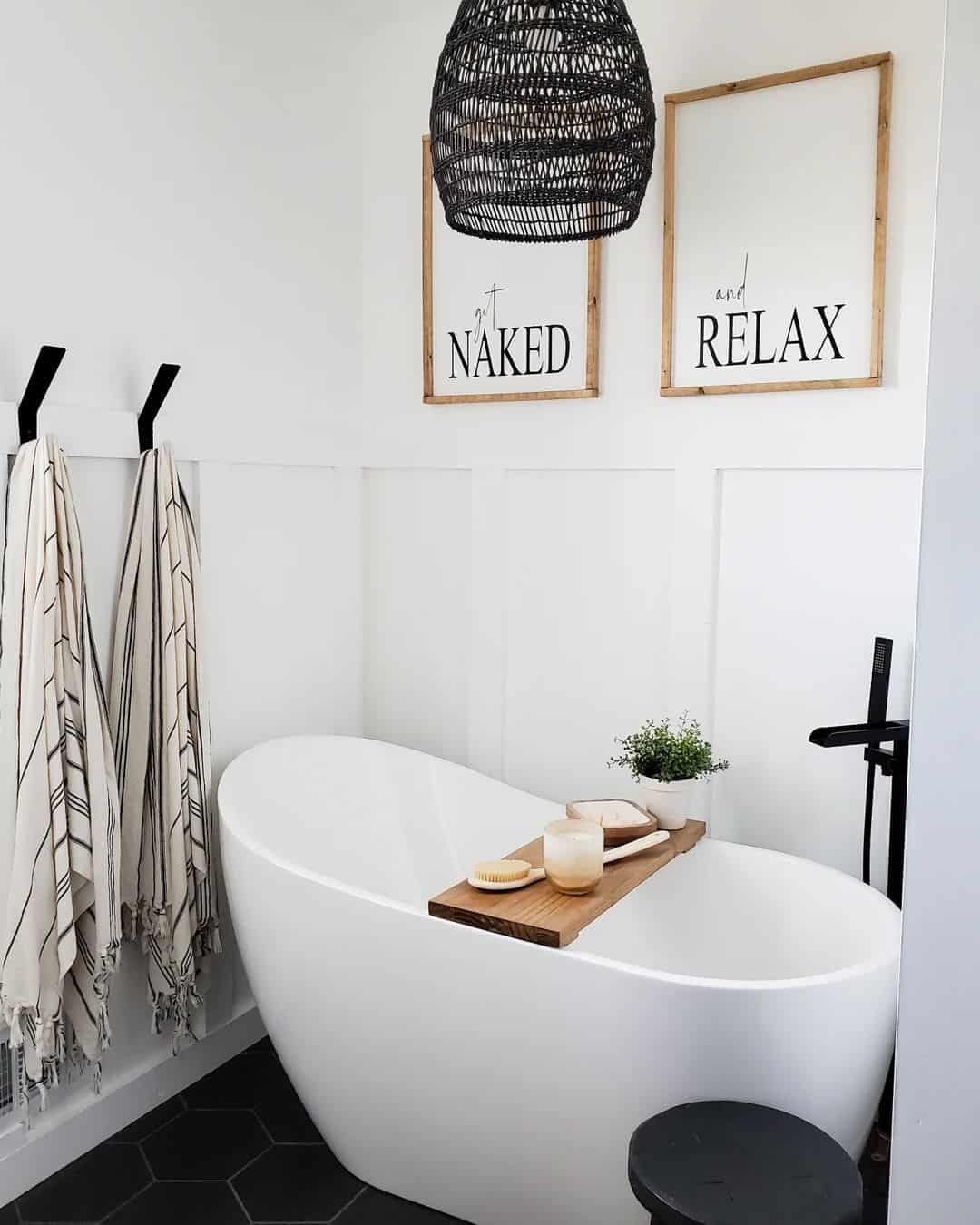 29 Wainscoting Bathroom Designs To Transform Your Space