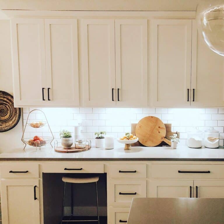 White-finished Kitchen With Hidden Lighting