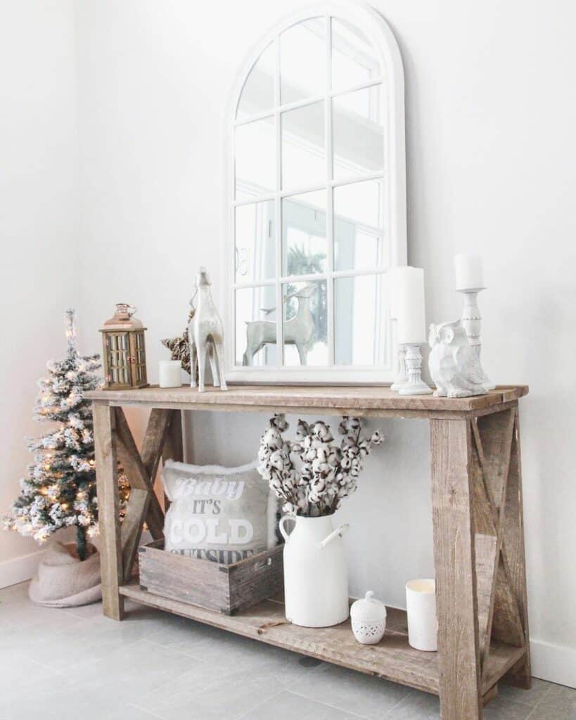 Winter Wooden Entryway Table Ideas