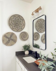 Bathroom Wall Décor Ideas With Mounted Rattan Plates