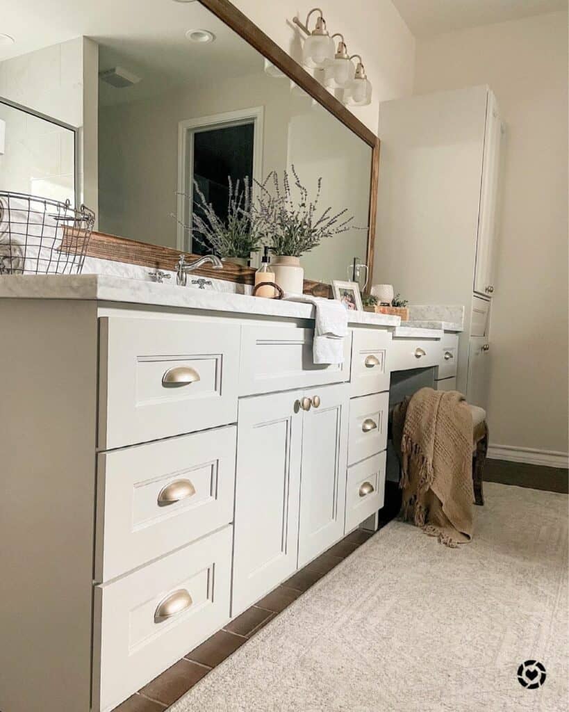 Bathroom With Vanity Seating Soul & Lane