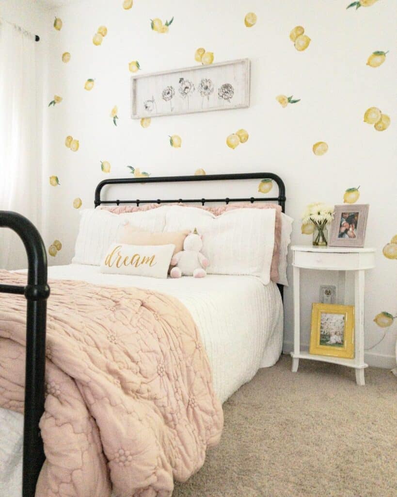 bedroom-with-cheerful-lemon-wall-decals-soul-lane