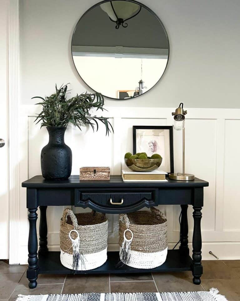 Black Entry Console Table With Brass Table Lamp