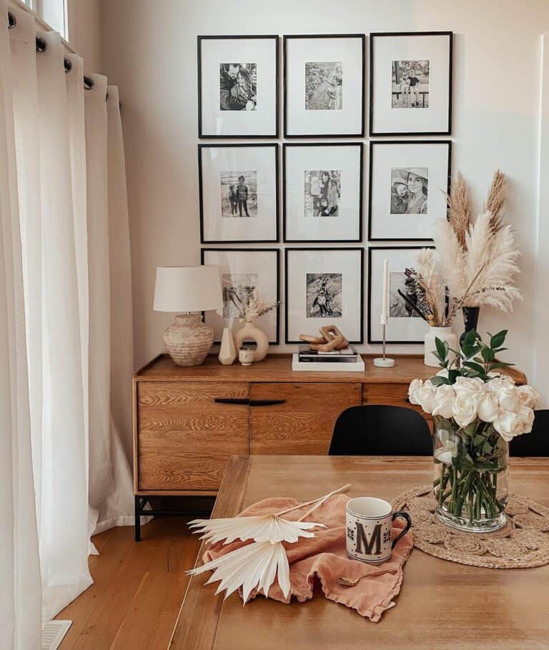 Black and White Gallery Wall for Modern Aesthetic