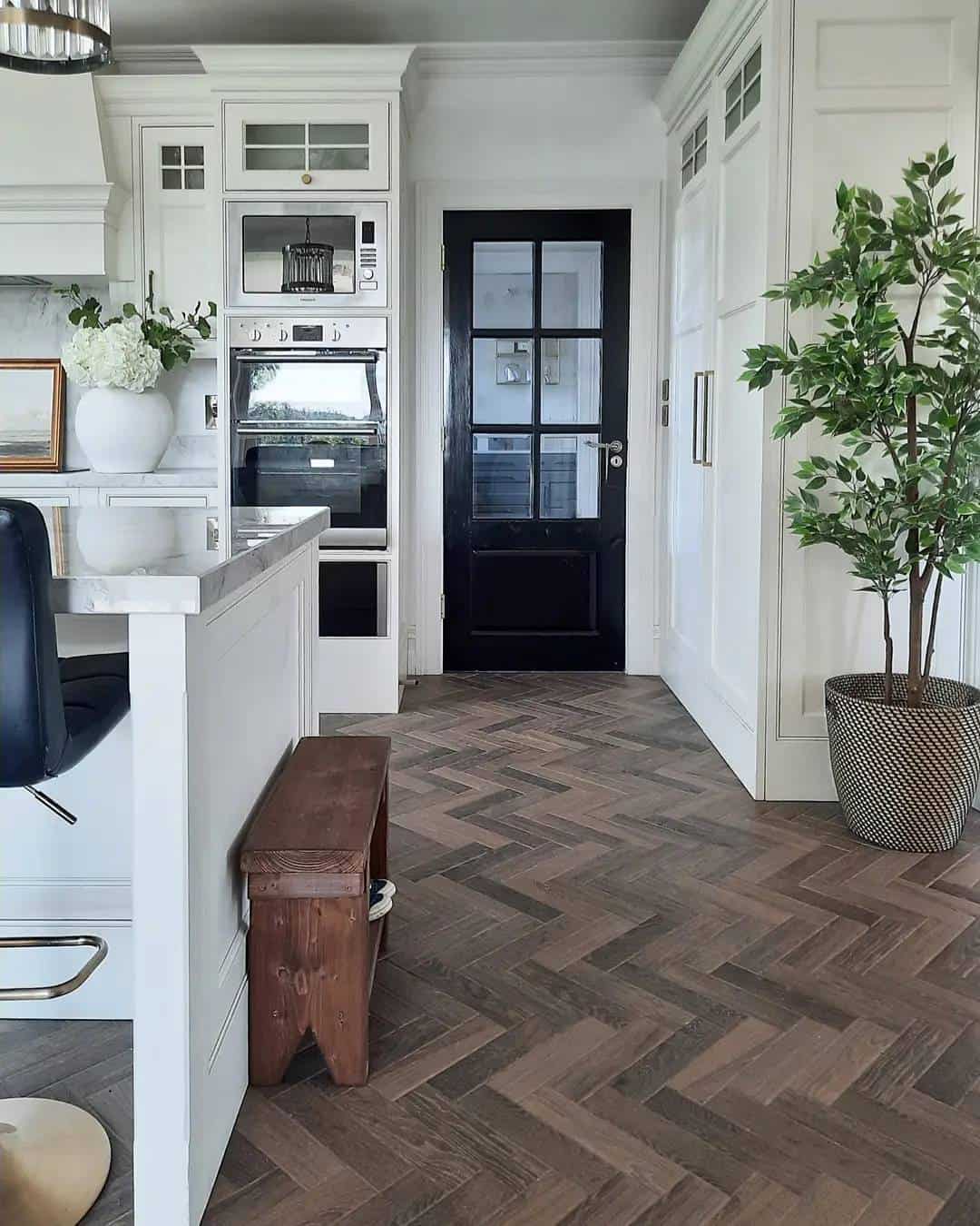 Black and White Kitchen Trim Ideas - Soul & Lane