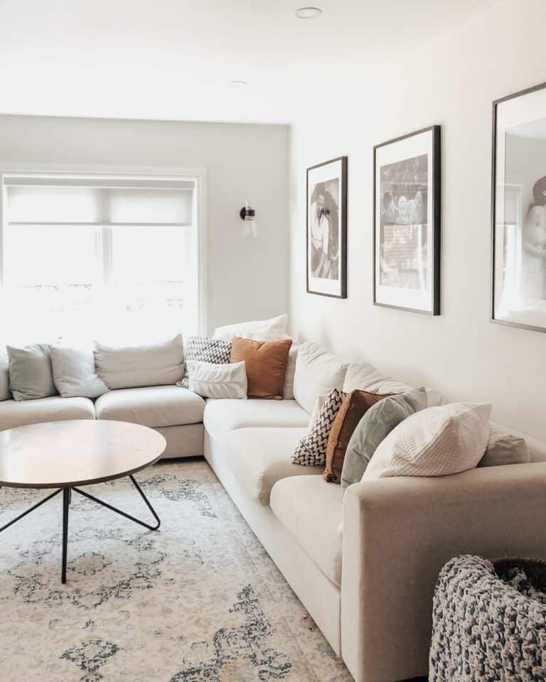 Blue and Beige Décor for Contemporary Living Room
