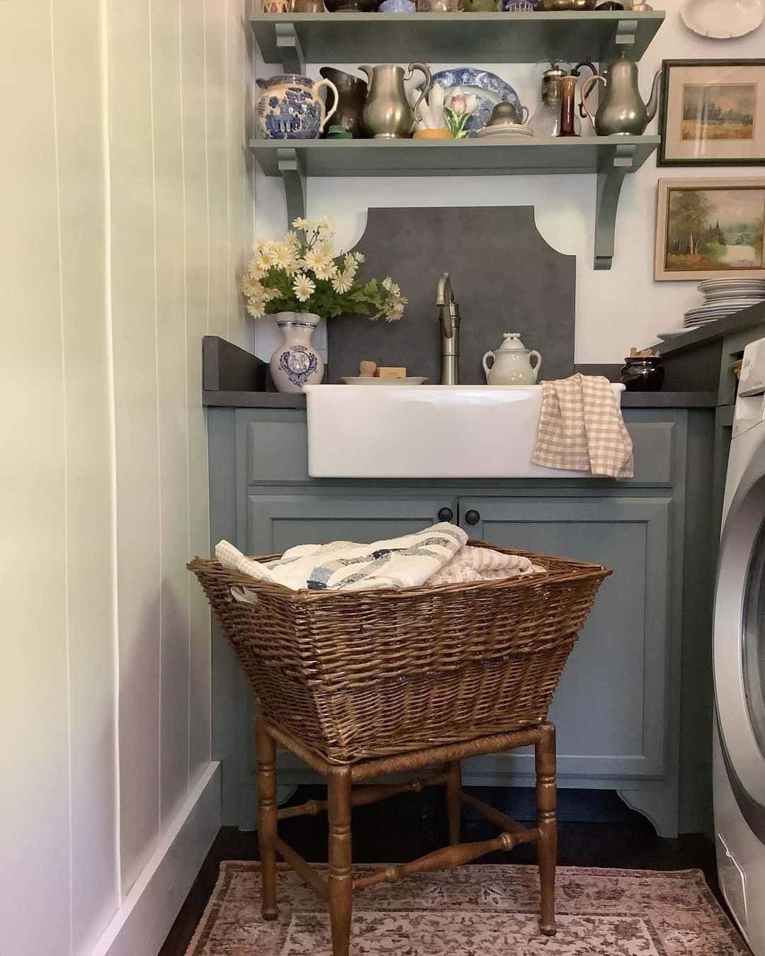 28 Laundry Basket Ideas to Make Household Chores a Breeze