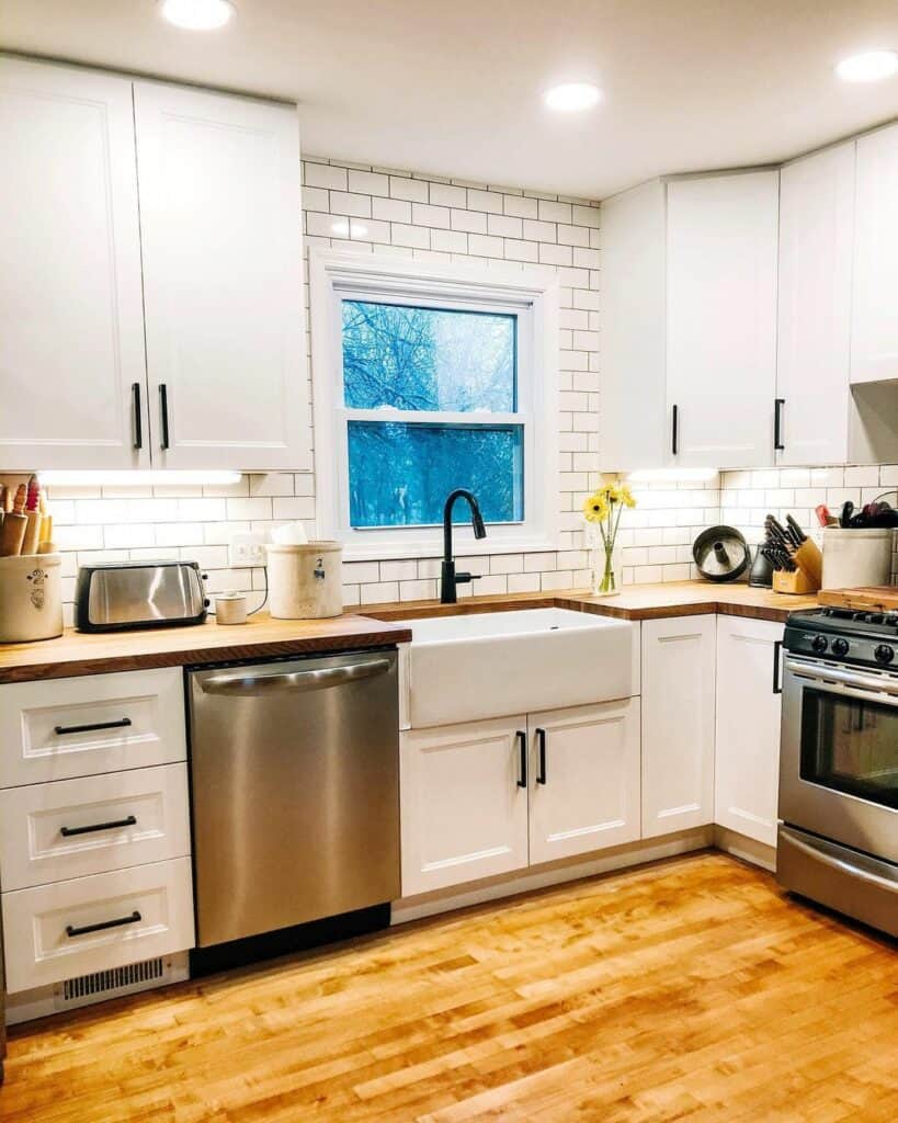 Butcherblock Countertops for Farmhouse Kitchen