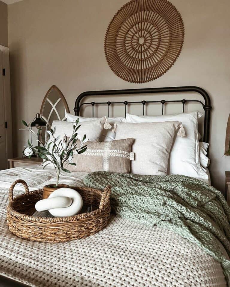 Calming Green Bedroom With Plants