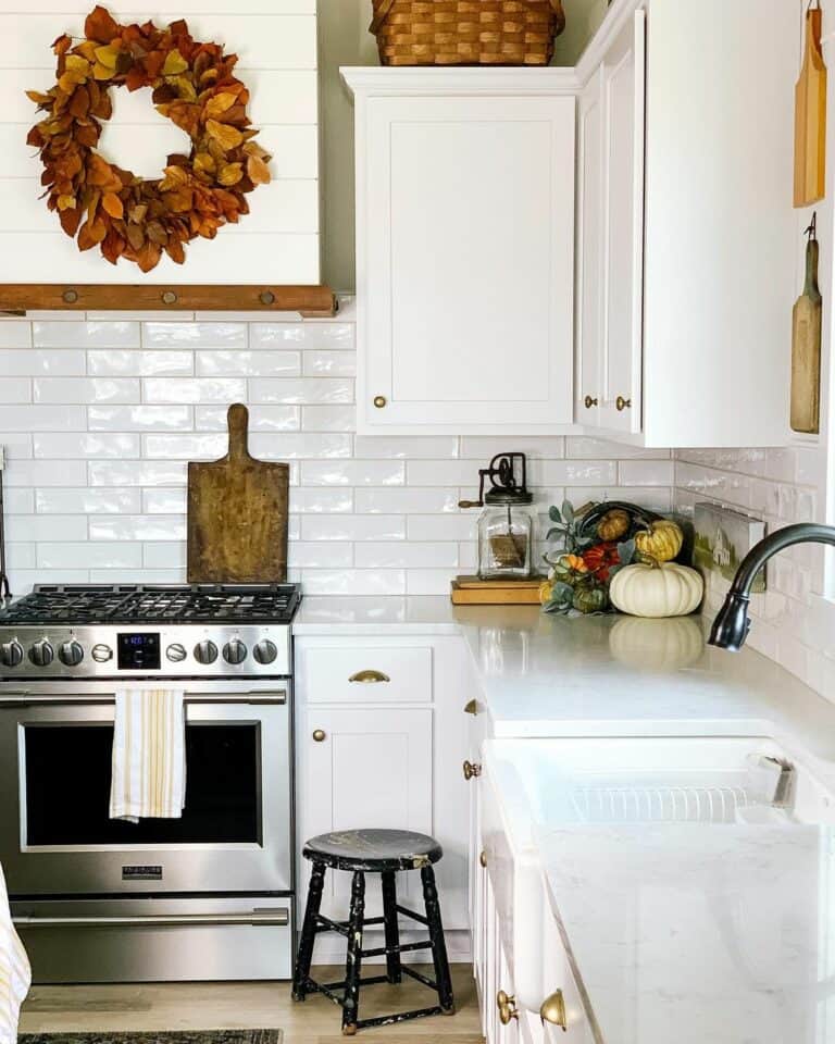Charming Farmhouse White Cabinet Kitchen With Fall Décor