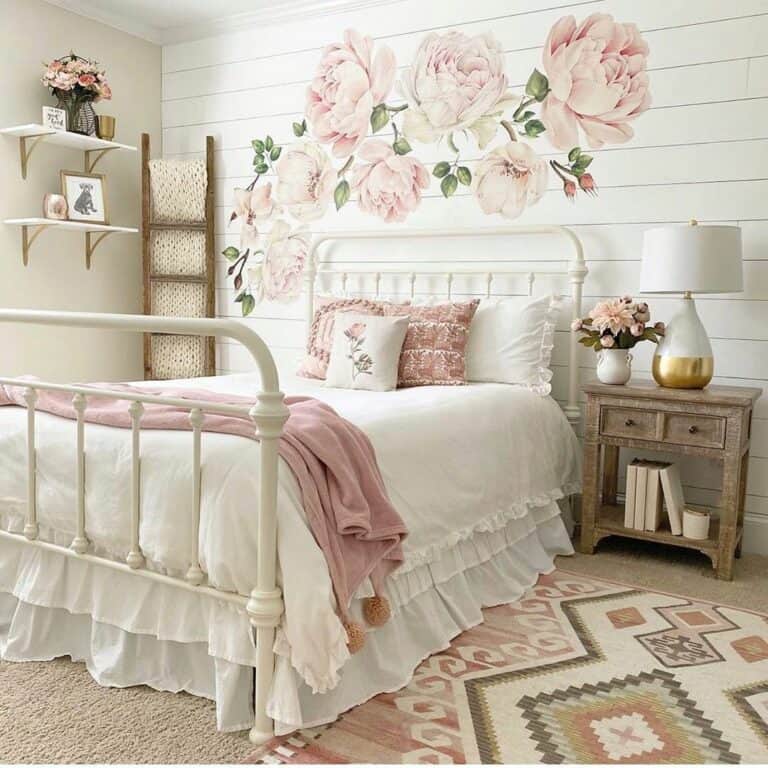 Charming Pink Farmhouse Bedroom With Floral Décor
