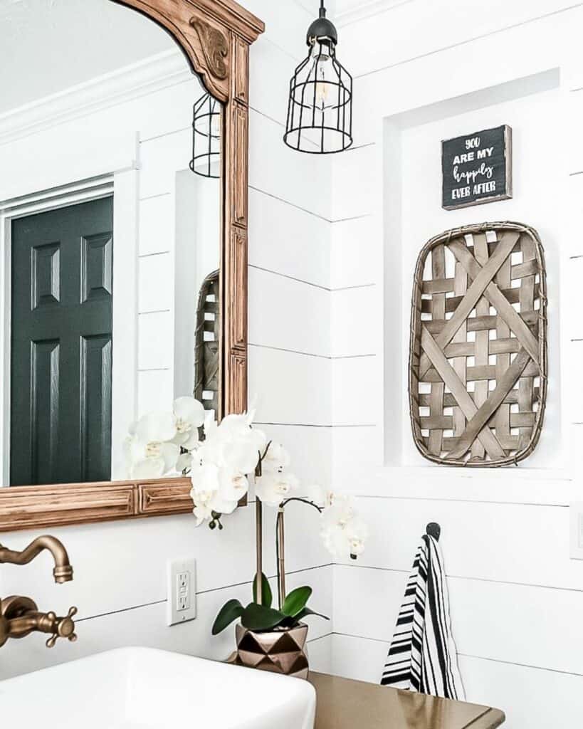 Classic Farmhouse Bathroom