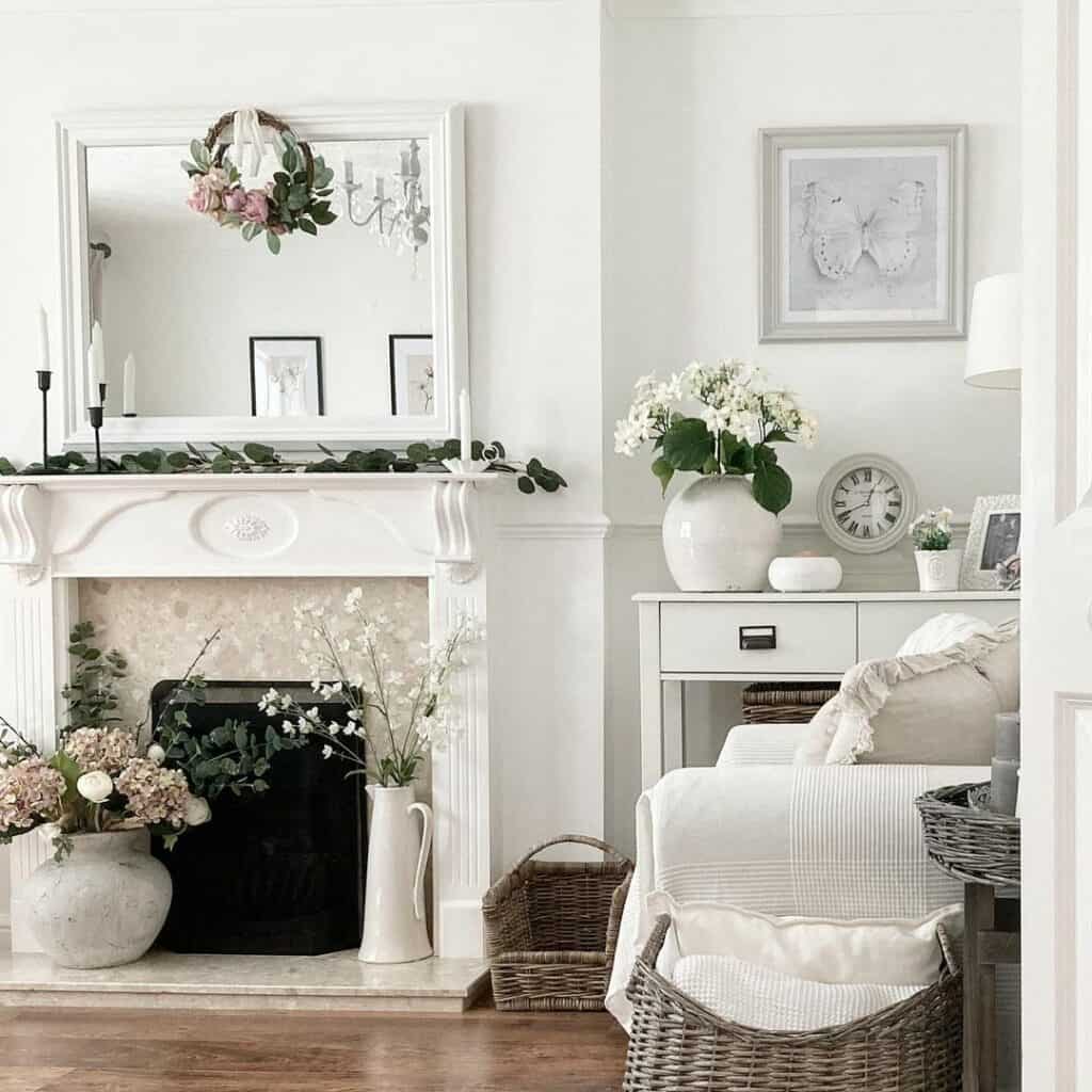Classic White Living Room Fireplace Ideas