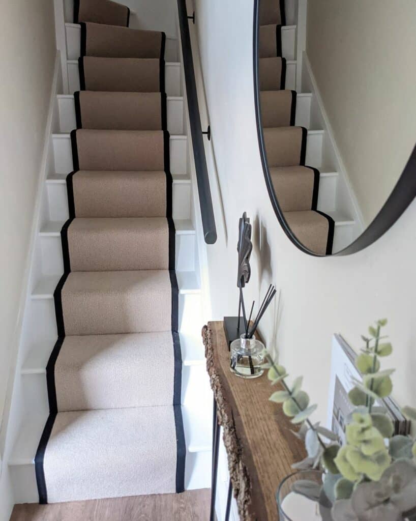 Contrasting Modern Stair Runner